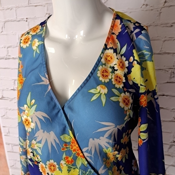 Guess Floral V-Neck Blouse - Blue and Yellow - Picture 3 of 10